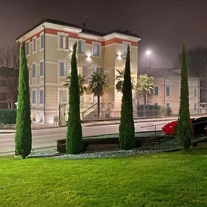 Hotel Villa Maranello Szálloda Maranello