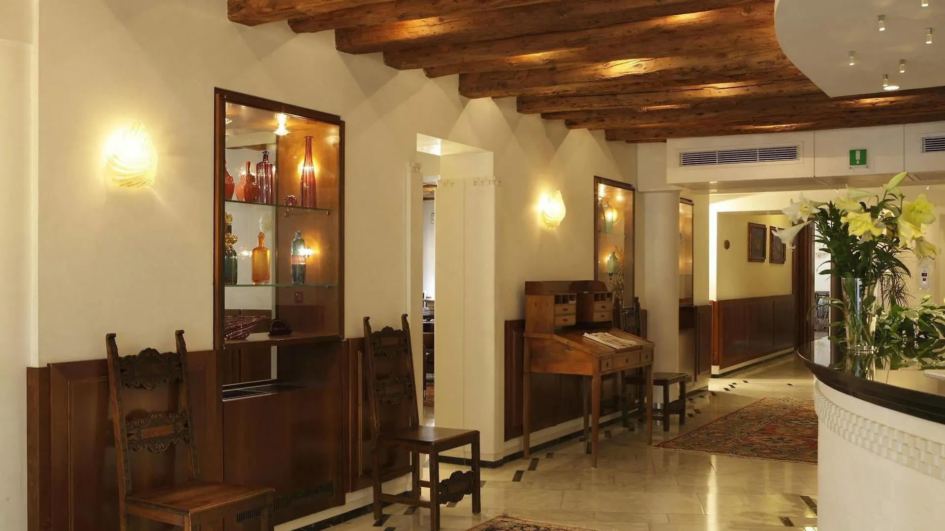 Hotel Bisanzio Венеция 4*,
