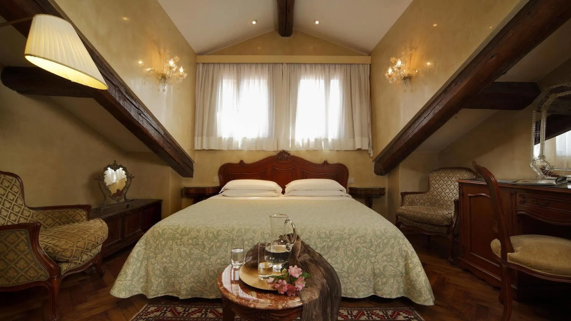 Hotel Bisanzio Венеция