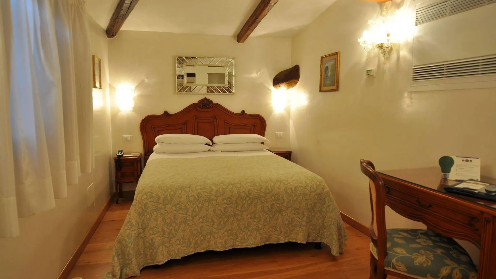 Hotel Bisanzio Венеция