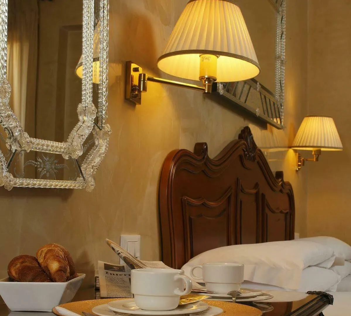 Hotel Bisanzio Венеция 4*,