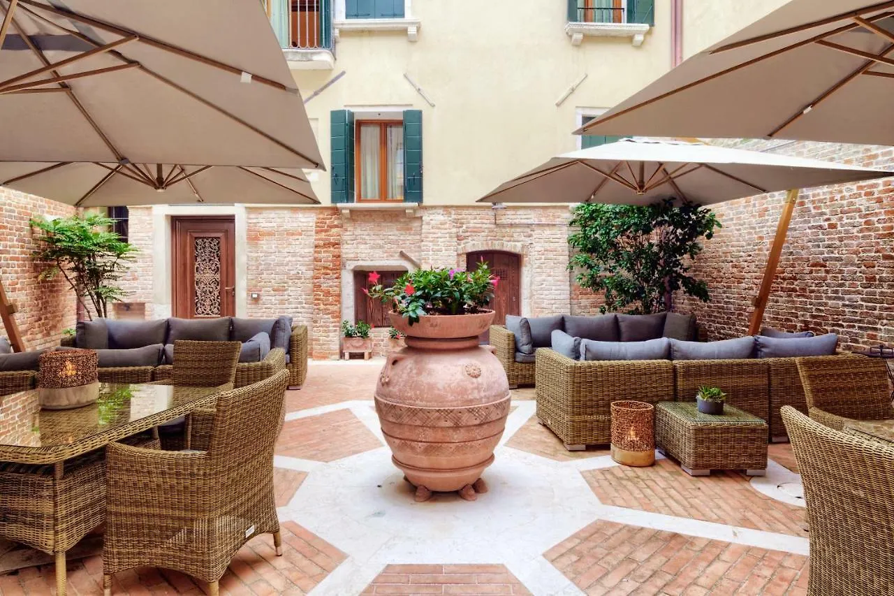 Hotel Bisanzio Венеция Италия